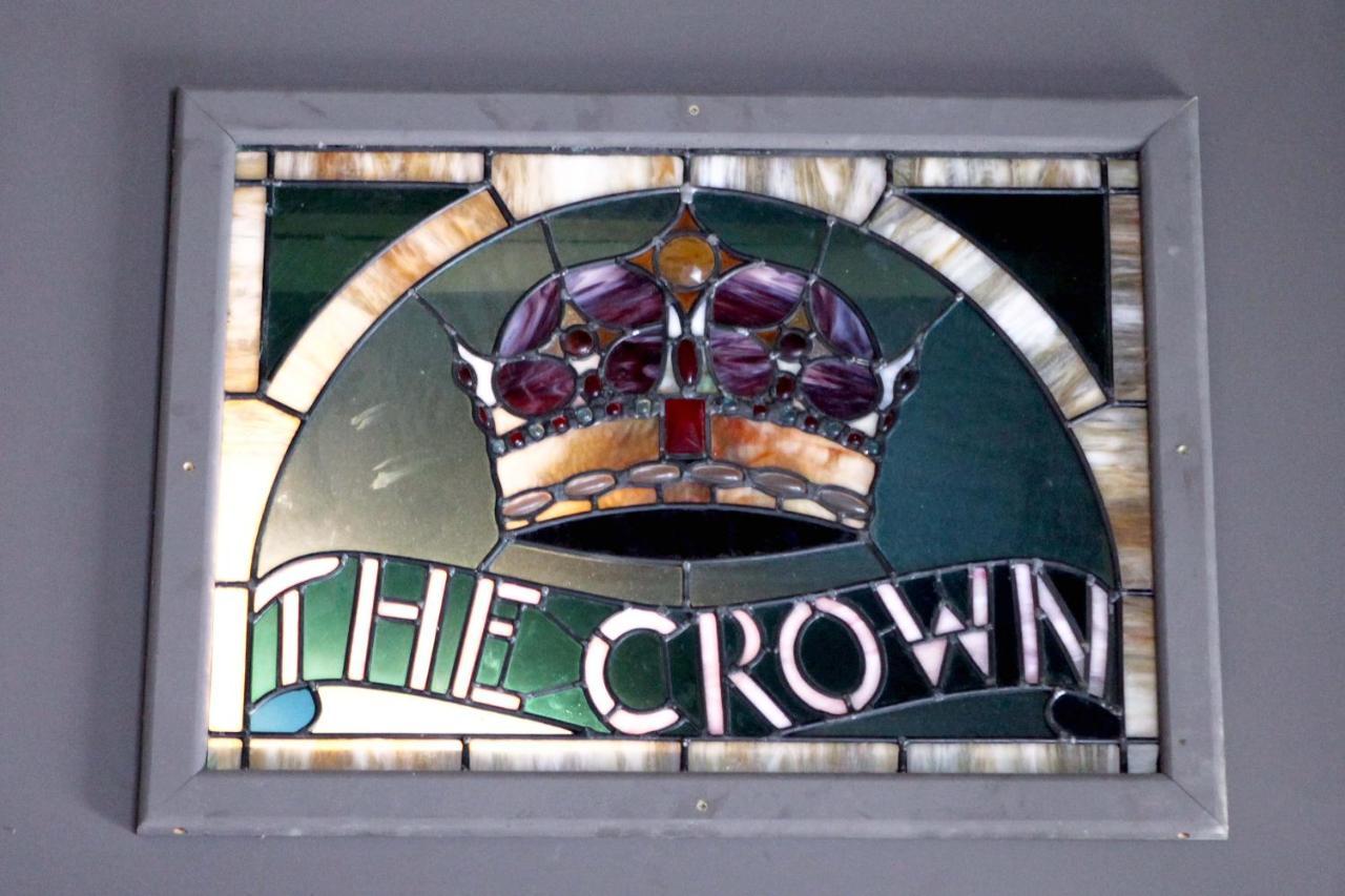 The Crown At Playhatch Bed & Breakfast