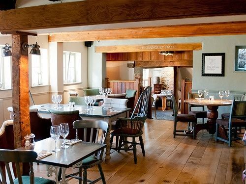 Bed & Breakfast The Crown At Playhatch Reading